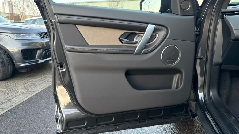 Land Rover Discovery Sport 2.0 D200 Metropolitan 5dr Auto [5 Seat] Diesel Station Wagon